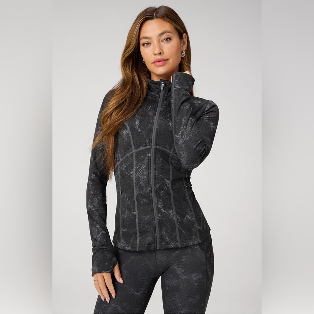 NWT Fabletics Full-Zip Jacket Cold Weather Reptilla Grey Womens Size M